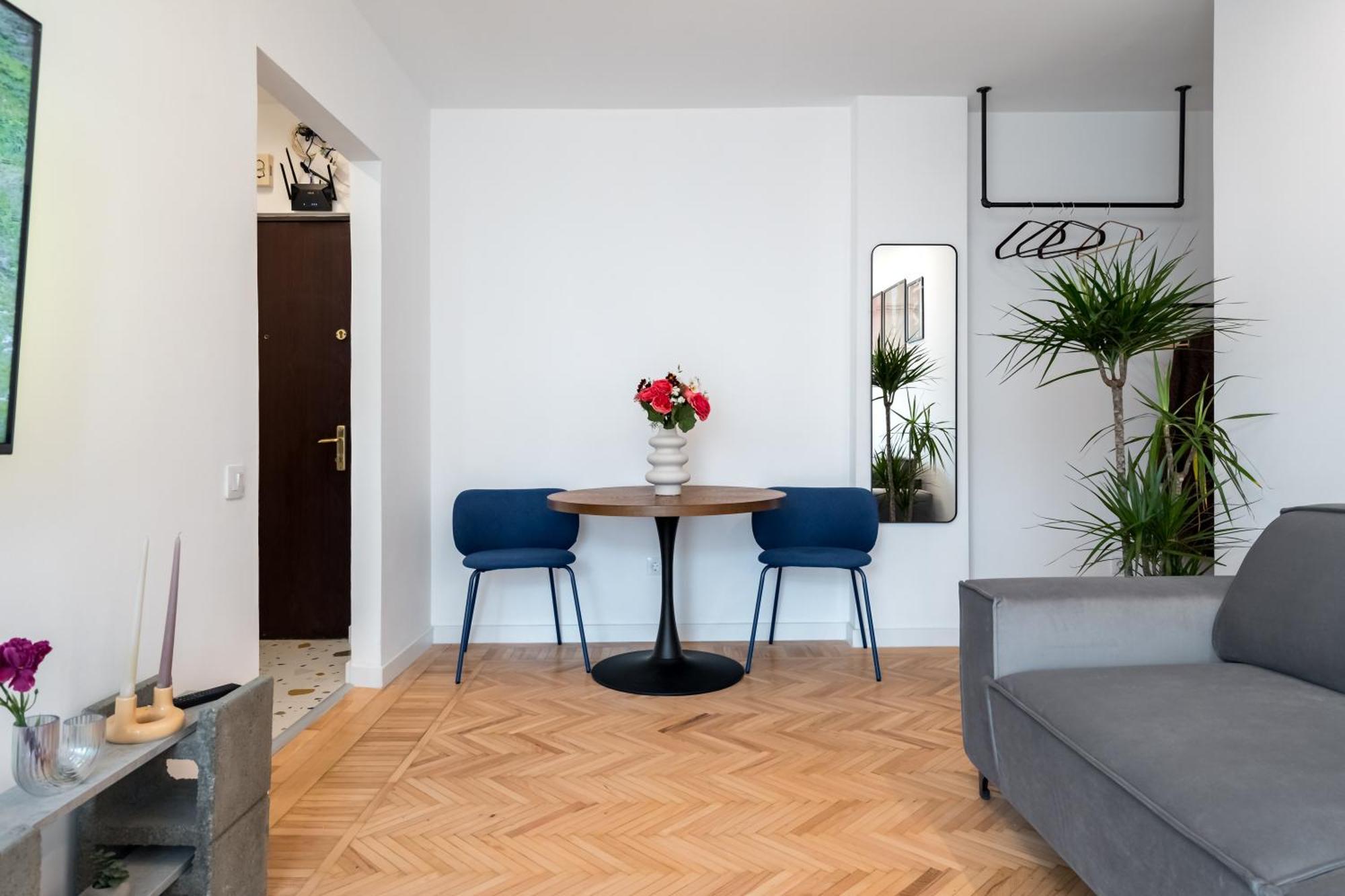 Central Aesthetic Apartment Бухарест Экстерьер фото
