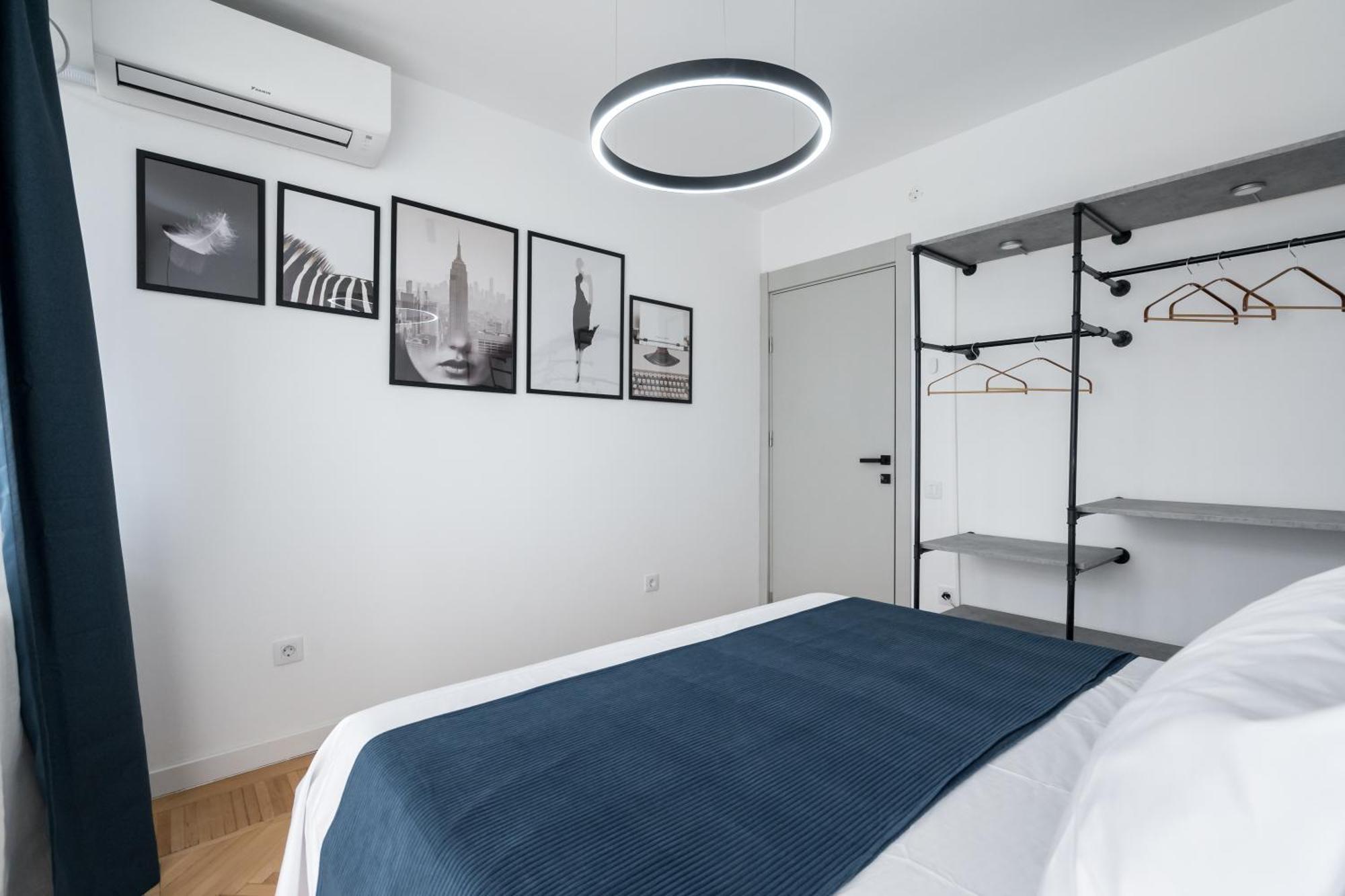 Central Aesthetic Apartment Бухарест Экстерьер фото