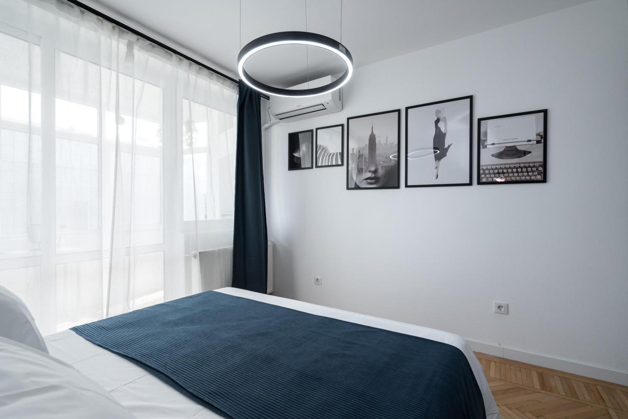 Central Aesthetic Apartment Бухарест Экстерьер фото