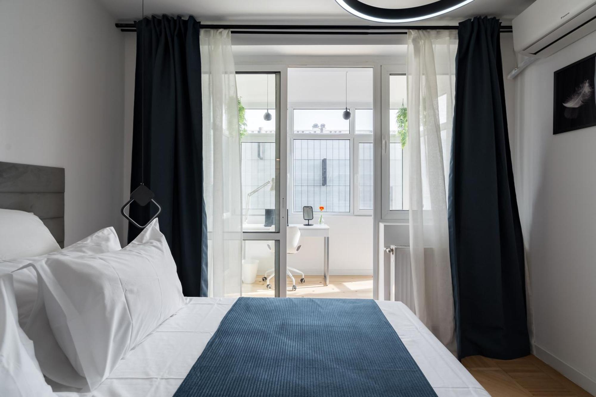 Central Aesthetic Apartment Бухарест Экстерьер фото